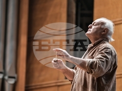 Симфоничният оркестър на БНР изнася концерт „Съдбовни знаци“ с Марио Хосен, маестро Георги Димитров и Диман Панчев на 14 март. Снимка: БНР