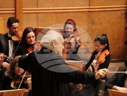 Симфоничният оркестър на БНР изнася концерт „Съдбовни знаци“ с Марио Хосен, маестро Георги Димитров и Диман Панчев на 14 март. Снимка: БНР