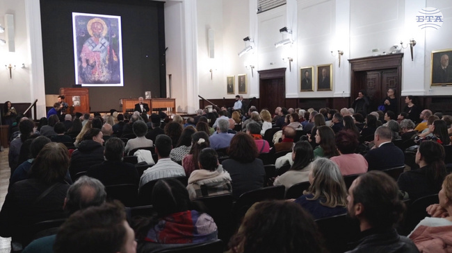 Книгата „Икони от Националния църковен историко-археологически музей" беше представена в БАН