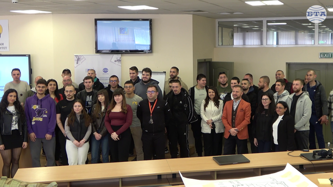 Студенти спечелиха хакатона на БТА в Русенския университет с приложение "Eco city mobile"