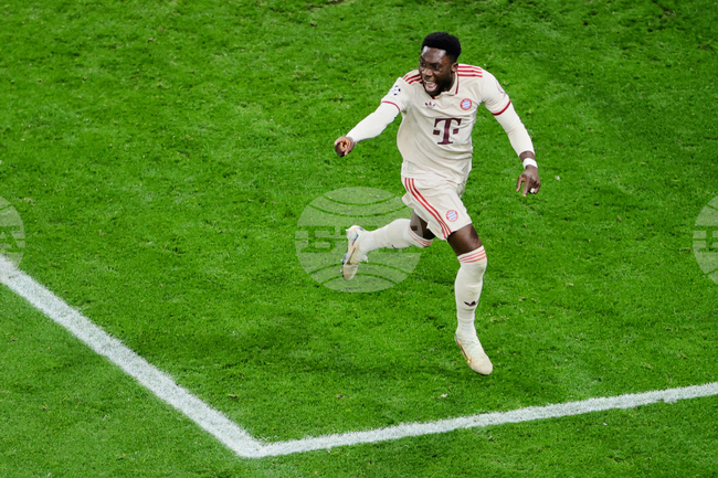 Защитникът на Байерн Мюнхен Алфонсо Дейвис претърпя успешна операция на кръстни връзки