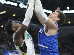 Bucks Pacers Basketball