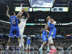 Bucks Pacers Basketball
