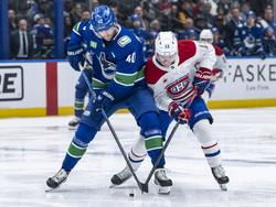 Canadians Canucks Hockey