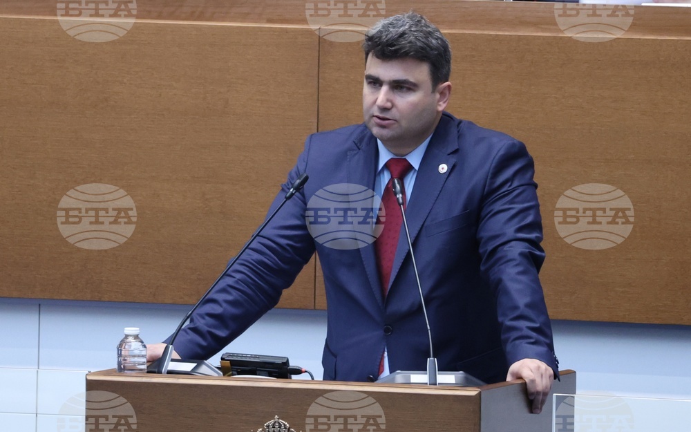 Депутатът Андрей Вълчев от „БСП-Обединена левица“, чийто избор бе обявен от КС за незаконен, благодари на избирателите си за доверието