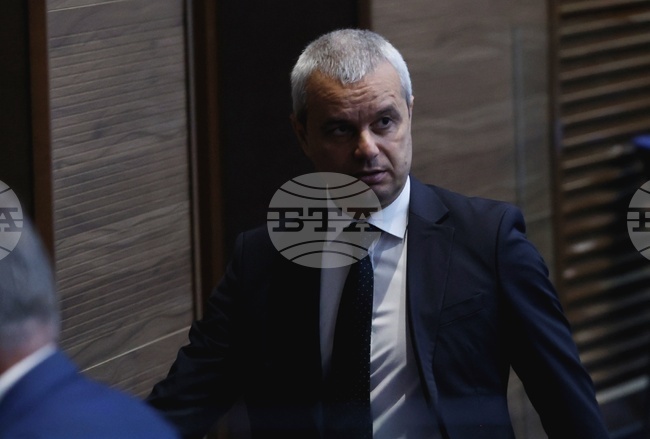 Поднасям искрени съболезнования за смъртта на младите хора, написа в телеграма до властите в Северна Македония Костадин Костадинов 