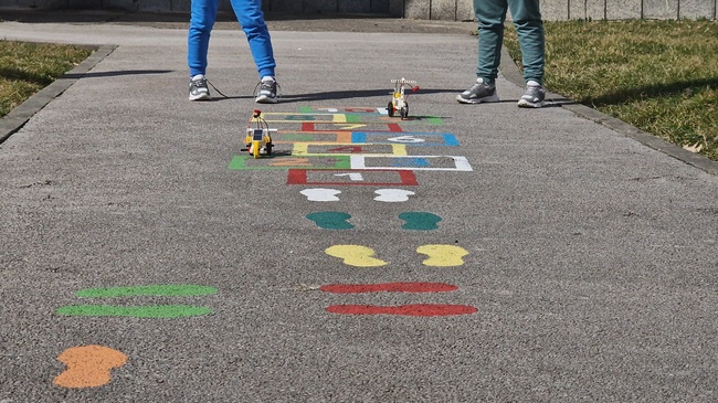 Ученици, студенти и някои държавни служители в Истанбул излизат в почивка за два дни заради земетресенията