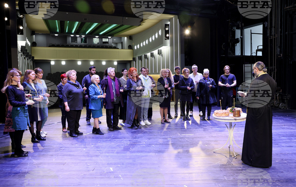 Варна - 104 години от основаването на Варненския драматичен театър - водосвет