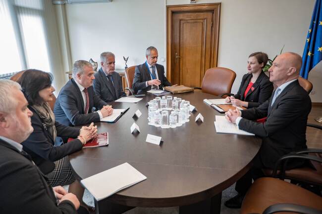 Стратегията за човешките ресурси на НАТО представи Карло Боргини пред Иван Кондов