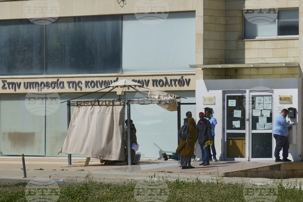 Работници мигранти в Кипър получават над два пъти по-малко от минималната работна заплата