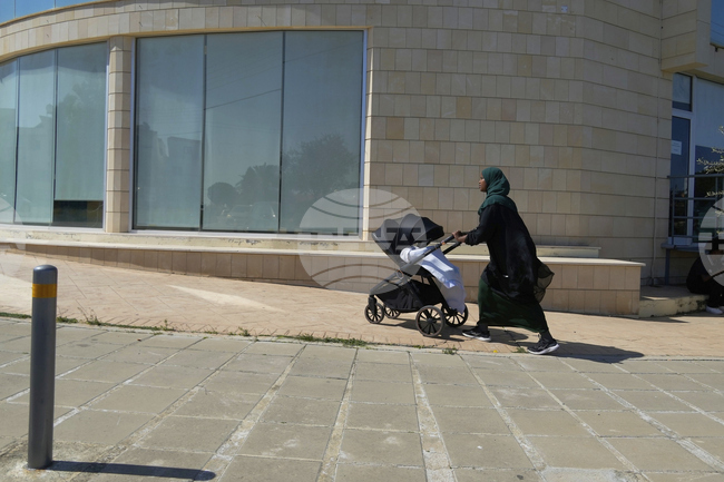 Все повече нелегални мигранти пристигат в Кипър с документи от работодатели