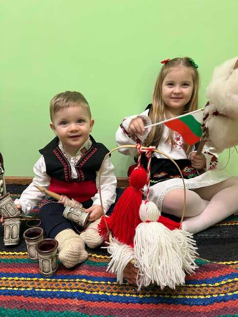 Читалището в Кралево отличи двойки, участвали в национален фотоконкурс за пресъздаване на Пижо и Пенда
