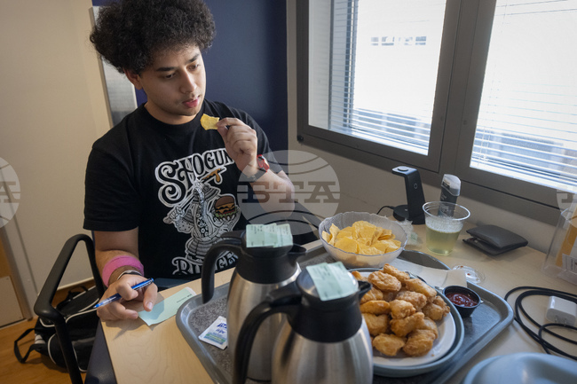 Прекомерната консумация на свръхпреработени храни значително увеличава риска от преддиабет при младежите, установи ново проучване