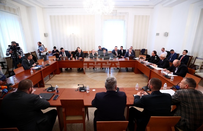 Комисията по отбрана подкрепи придобиването на управляеми противотанкови ракети Javelin