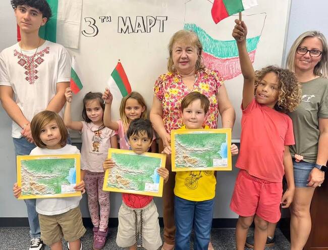 Празниците Баба Марта, Трети март и Осми март бяха отбелязани в Първо българско училище „Родна реч“ в Сарасота, САЩ