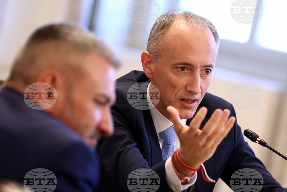 Министър Красимир Вълчев: Увеличаваме приема в професионалните направления на висшето образование с недостиг и с търсене на пазара на труда