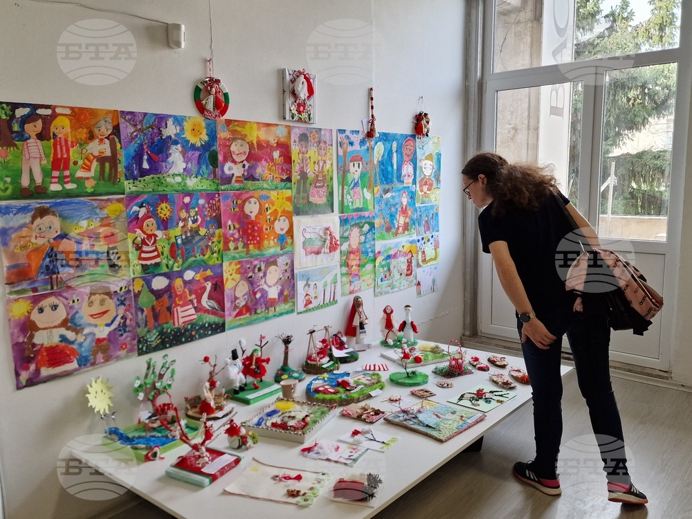 Свищов - конкурс за рисунка, мартеница и мартенско пано - награждаване