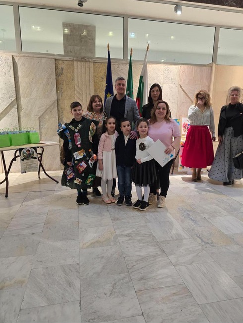 Вторият живот за отпадъка може да е красив и полезен, доказаха децата на Стара Загора