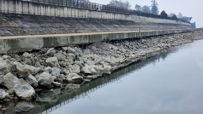 Low Water Level of Danube Makes Situation for Navigation Critical