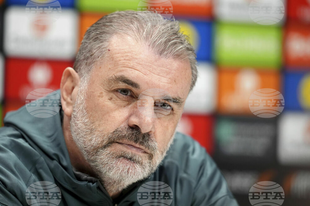 Мениджърът на Тотнъм Ангелос Постекоглу вярва в шансовете на отбора да се класира за четвъртфиналите в Лига Европа