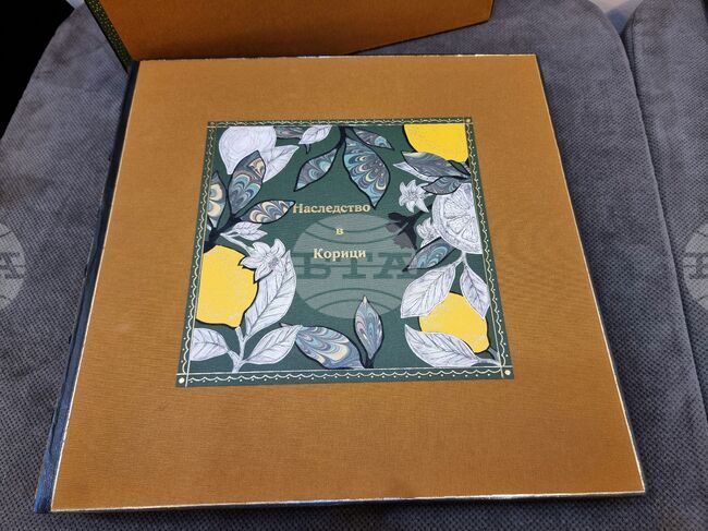 Изложба „Наследство в корици“ представя във Варна изкуството на книговезането и скрапбукинга