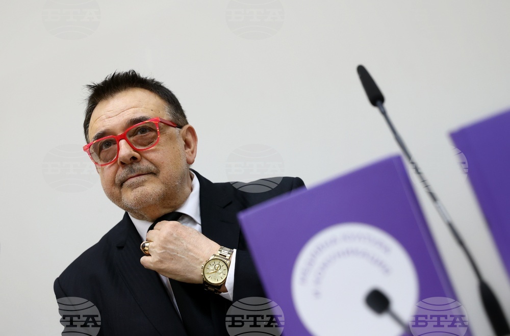 Медийната култура има шанс максимално да либерализира изкуството, каза проф. Любомир Стойков