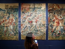 „Квадрат 500“ - гоблени - изложба