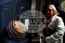 „Квадрат 500“ - гоблени - изложба