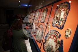 „Квадрат 500“ - гоблени - изложба