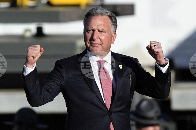 Стив Уиткоф каза, че Тръмп се опитва да изгради доверие с Иран, за да предотврати въоръжен конфликт