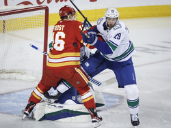 Canucks Flames Hockey