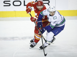 Canucks Flames Hockey