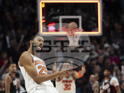 Knicks Trail Blazers Basketball