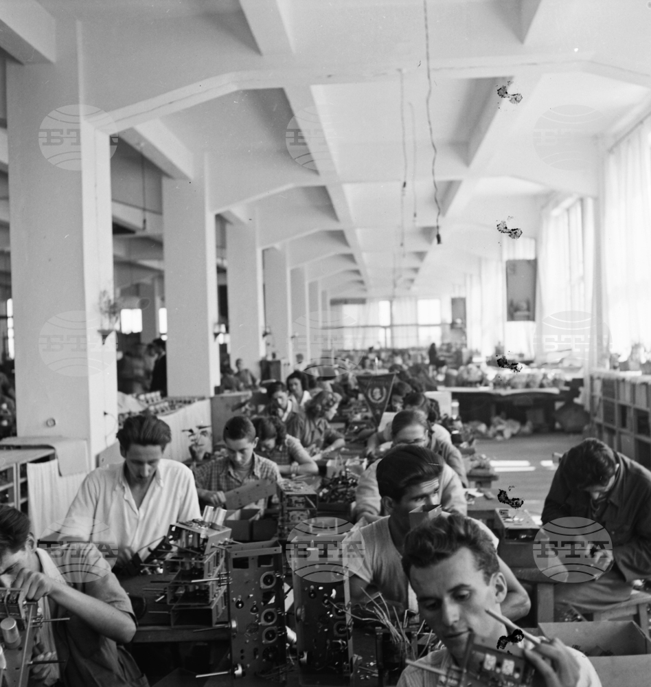 March 13, 1973: Five-Day Workweek Decreed in Bulgaria