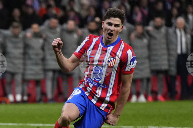 Въпреки интереса от Арсенал отборът на Атлетико Мадрид не планира раздяла с Хулиан Алварес