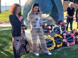 Сънародници отбелязаха Деня на спасяването на българските евреи пред паметника на Спасението в Тел Авив