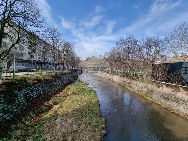 Доброволци организират акция по почистването на река Струма, кампанията е част от инициативите на гражданското формирование „Доброволчески отряд“