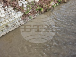 Перник - река Струма