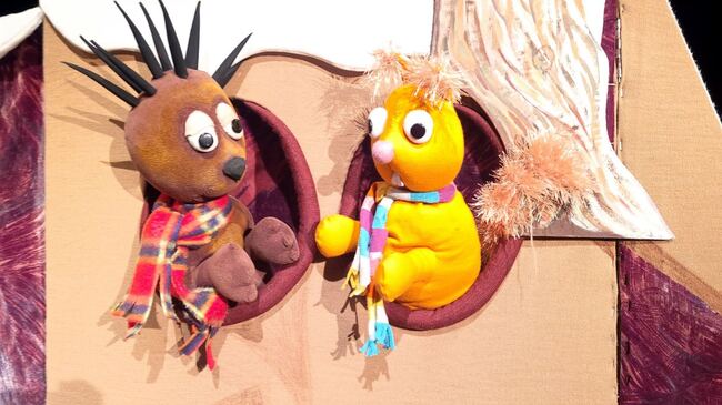 Кукленият театър в Търговище кани малките зрители на спектакъла „Кой събуди Ежко Бежко?“