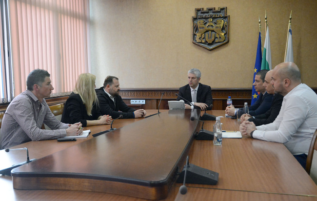 Община Варна: Кметът Благомир Коцев обсъди с ръководството на Енерго-Про възможностите за присъединяване на нови обекти към електроразпределителната мрежа