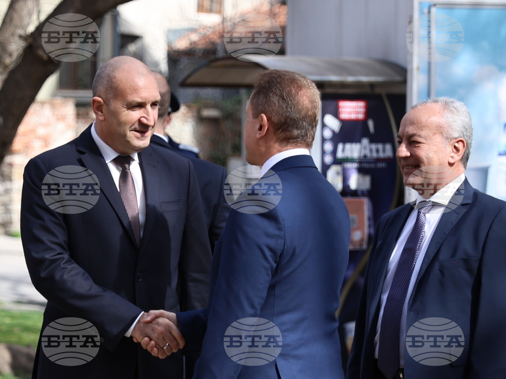 Пловдив - Румен Радев - Пловдивски университет "Паисий Хилендарски" - посещение