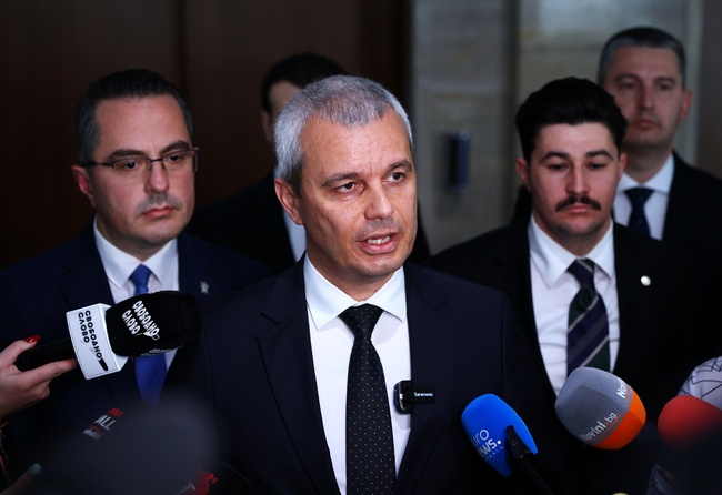 Kostadinov Says Constitutional Court Decision Will Turn MRF - New Beginning Floor Leader Peevski into Government's Owner