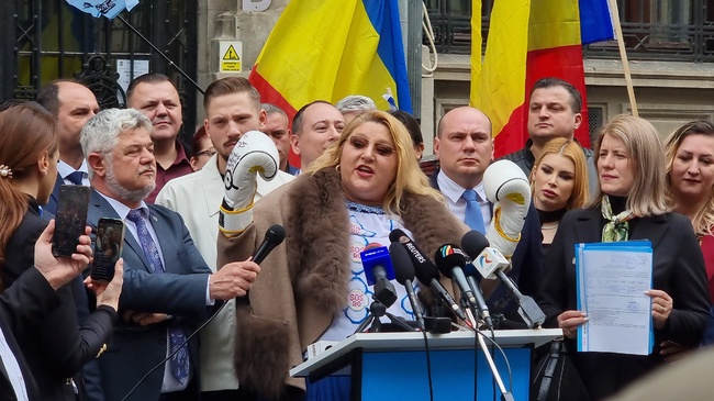 Румънската евродепутатка Диана Шошоака "гласува" за Влад Цепеш и Николае Чаушеску 