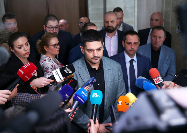 MECh Leader Vasilev: We Are Expecting Velichie in Parliament, This Changes Nothing