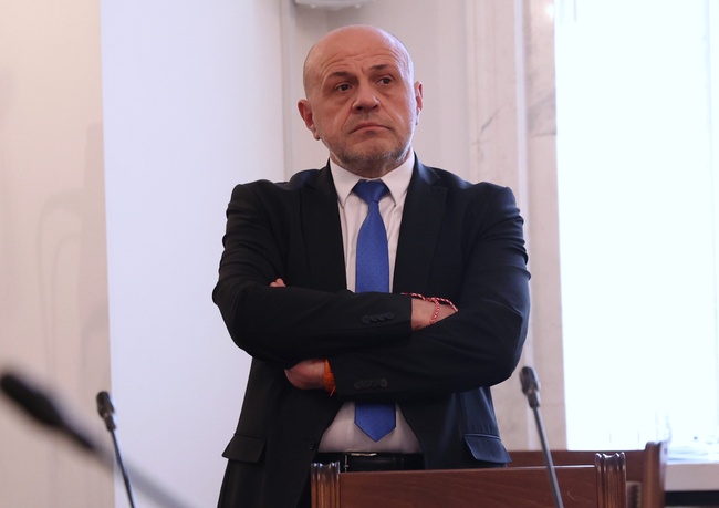 Текат преговори с ЕК за конкретен дизайн на Пътната карта за климатична неутралност, каза вицепремиерът Томислав Дончев