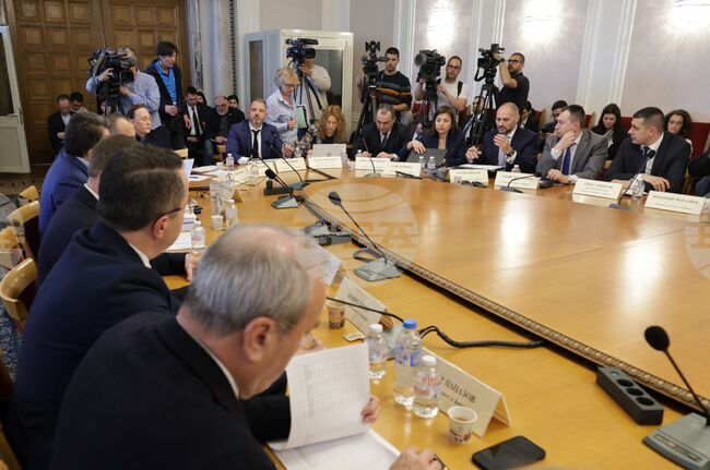Парламент - Комисия по бюджет и финанси - заседание