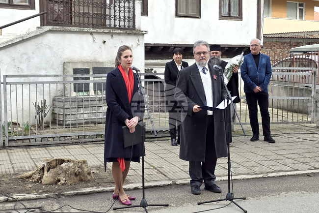 Унгарският посланик Миклош Борош и директорът на Унгарския културен институт Сандра Мишкеди посетиха Видин 