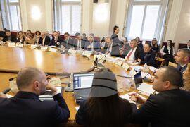 Парламент - Комисия по бюджет и финанси - заседание
