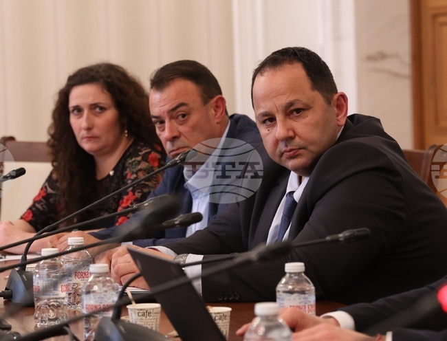 Определянето на хидромелиоративните обекти за рехабилитация ще бъде разгледано на специализиран Консултативен съвет, каза зам.-министър Капитанов