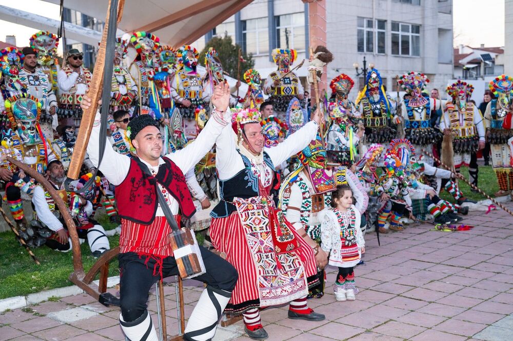 Стралджа е в очакване на 12 маскарадни групи за Общинския кукерски празник
